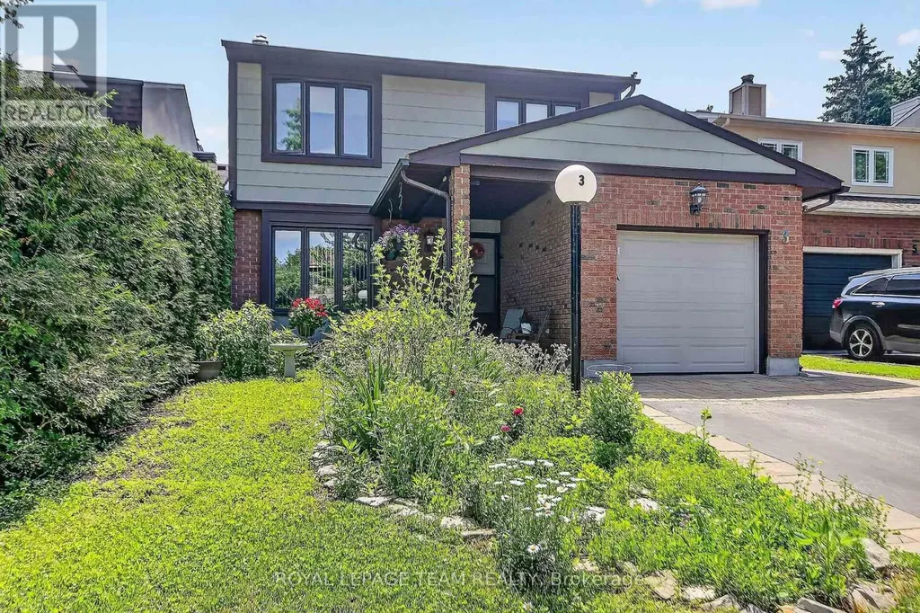 3 Haywood Crescent Ottawa ON K2L 2J3