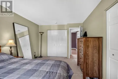 3 Haywood Crescent Ottawa ON K2L 2J3