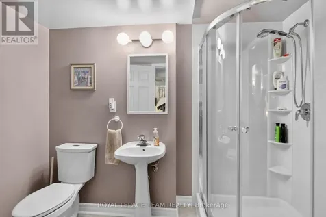 3 Haywood Crescent Ottawa ON K2L 2J3