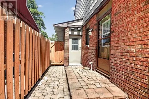 3 Haywood Crescent Ottawa ON K2L 2J3