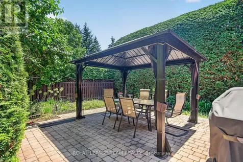 3 Haywood Crescent Ottawa ON K2L 2J3