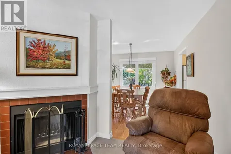 3 Haywood Crescent Ottawa ON K2L 2J3
