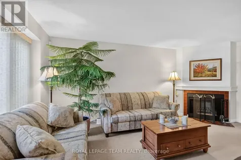 3 Haywood Crescent Ottawa ON K2L 2J3