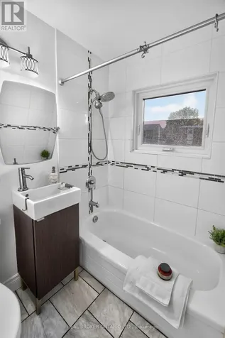 30 Willowmount Drive Toronto (clairlea-birchmount) ON M1L 1Y1