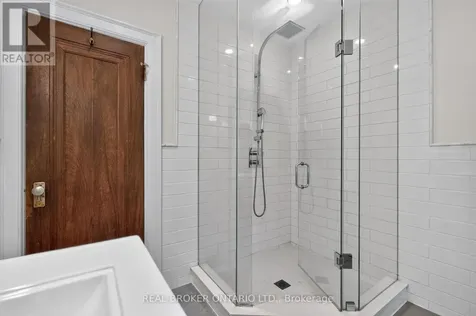14 Mortimer Avenue Toronto (broadview North) ON M4K 1Z8
