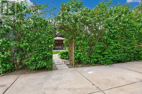 14 Mortimer Avenue Toronto (broadview North) ON M4K 1Z8