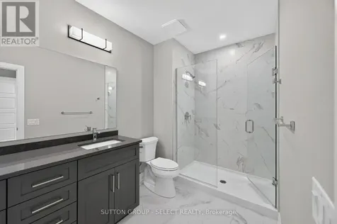1975 Fountain Grass Drive London South (south B) ON N6K 0M3
