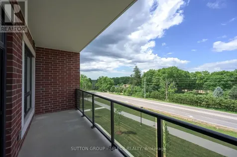 1975 Fountain Grass Drive London South (south B) ON N6K 0M3