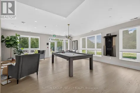 1975 Fountain Grass Drive London South (south B) ON N6K 0M3