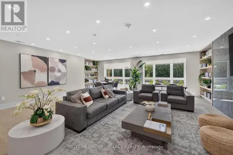 1975 Fountain Grass Drive London South (south B) ON N6K 0M3
