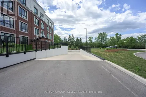 1975 Fountain Grass Drive London South (south B) ON N6K 0M3
