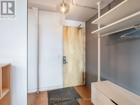 160 Baldwin Street Toronto (kensington-chinatown) ON M5T 1L8