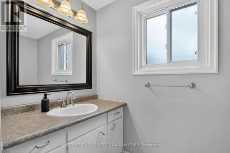 44 Hammond Street St. Thomas ON N5P 2B7