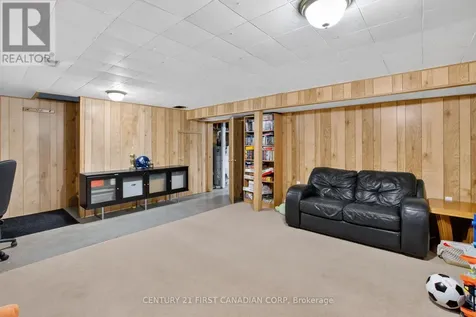 44 Hammond Street St. Thomas ON N5P 2B7