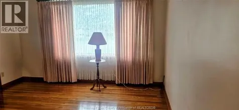 960 Scofield Avenue Windsor ON N9G 1L7