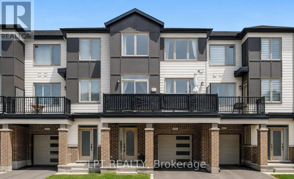815 Kiniw Private Ottawa ON K1K 4Z4