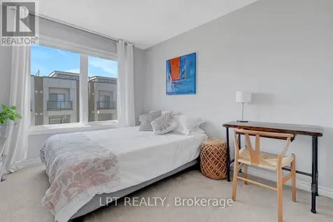 815 Kiniw Private Ottawa ON K1K 4Z4