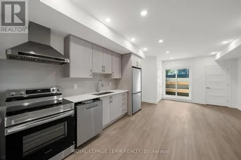 998 Hollington Street Ottawa ON K1Z 6K6