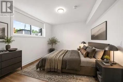 998 Hollington Street Ottawa ON K1Z 6K6