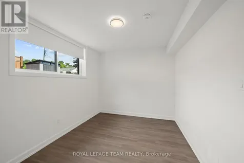 998 Hollington Street Ottawa ON K1Z 6K6