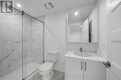 998 Hollington Street Ottawa ON K1Z 6K6