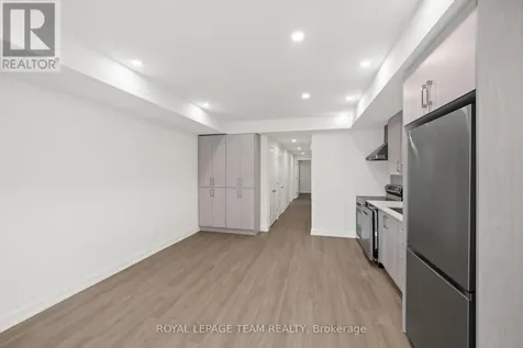 998 Hollington Street Ottawa ON K1Z 6K6