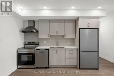 998 Hollington Street Ottawa ON K1Z 6K6