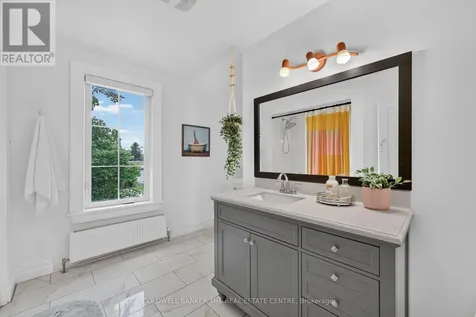 69 Beech Street Collingwood ON L9Y 2T1