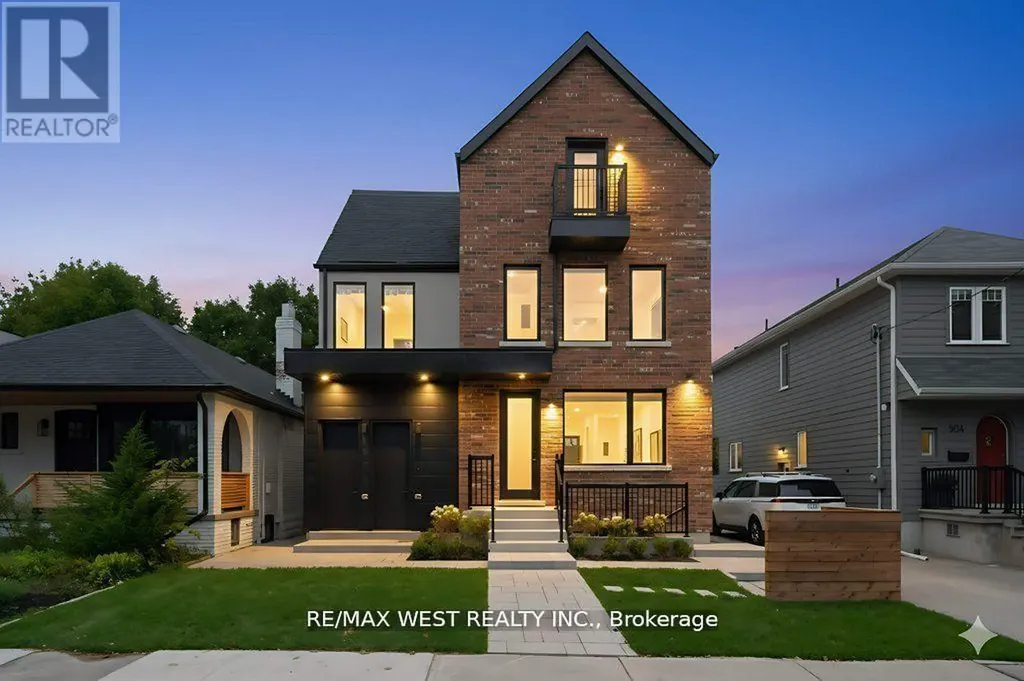 502 Atlas Avenue Toronto (oakwood Village) ON M6C 3R3
