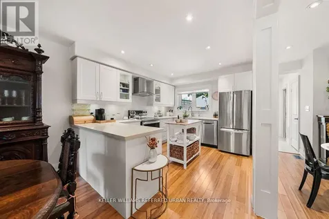 8 Cloverlawn Avenue Toronto (oakwood Village) ON M6E 1H3