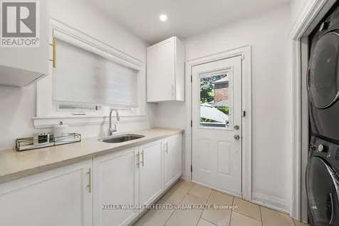 8 Cloverlawn Avenue Toronto (oakwood Village) ON M6E 1H3