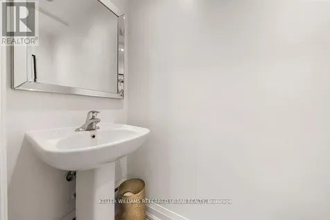 8 Cloverlawn Avenue Toronto (oakwood Village) ON M6E 1H3