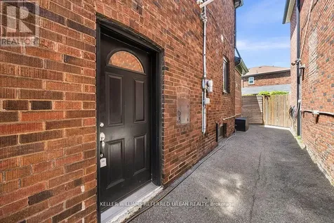 8 Cloverlawn Avenue Toronto (oakwood Village) ON M6E 1H3