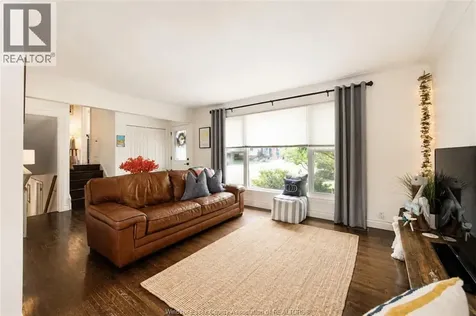 3939 Longfellow Windsor ON N9G 2B4