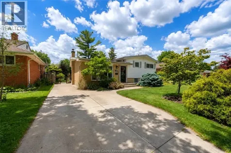 3939 Longfellow Windsor ON N9G 2B4