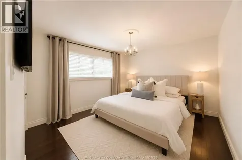 3939 Longfellow Windsor ON N9G 2B4