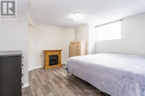 5 Harbour Crescent Wasaga Beach ON L9Z 1G4