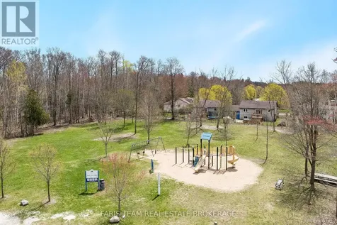 5 Harbour Crescent Wasaga Beach ON L9Z 1G4