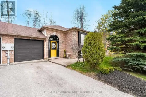 5 Harbour Crescent Wasaga Beach ON L9Z 1G4