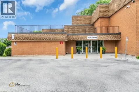 6311 Thornberry Crescent Windsor ON N8T 3A5