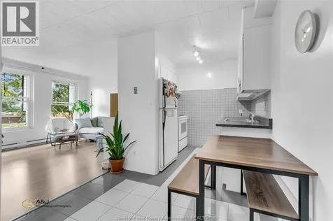 6311 Thornberry Crescent Windsor ON N8T 3A5
