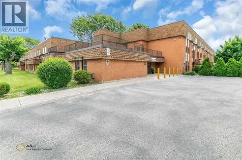 6311 Thornberry Crescent Windsor ON N8T 3A5
