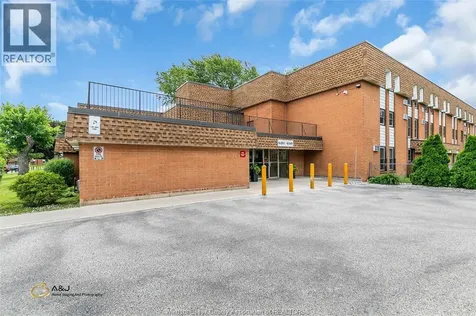 6311 Thornberry Crescent Windsor ON N8T 3A5