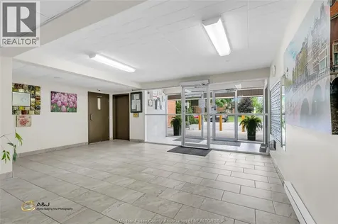 6311 Thornberry Crescent Windsor ON N8T 3A5
