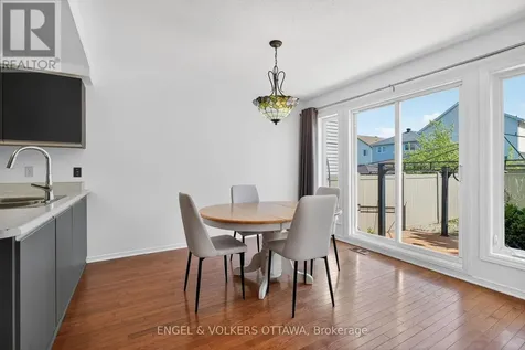 6592 Windsong Avenue Ottawa ON K1C 6M9