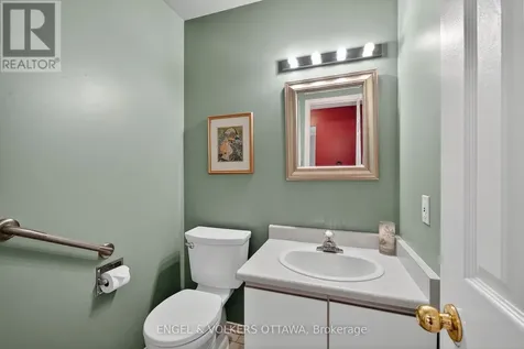6592 Windsong Avenue Ottawa ON K1C 6M9