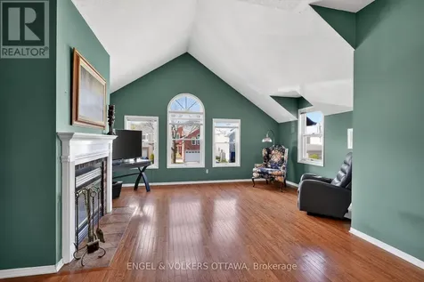 6592 Windsong Avenue Ottawa ON K1C 6M9
