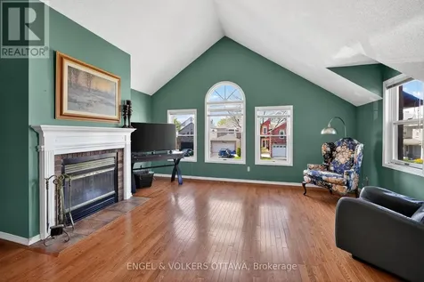6592 Windsong Avenue Ottawa ON K1C 6M9