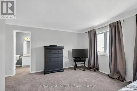 6592 Windsong Avenue Ottawa ON K1C 6M9