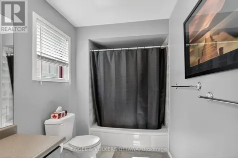 6592 Windsong Avenue Ottawa ON K1C 6M9